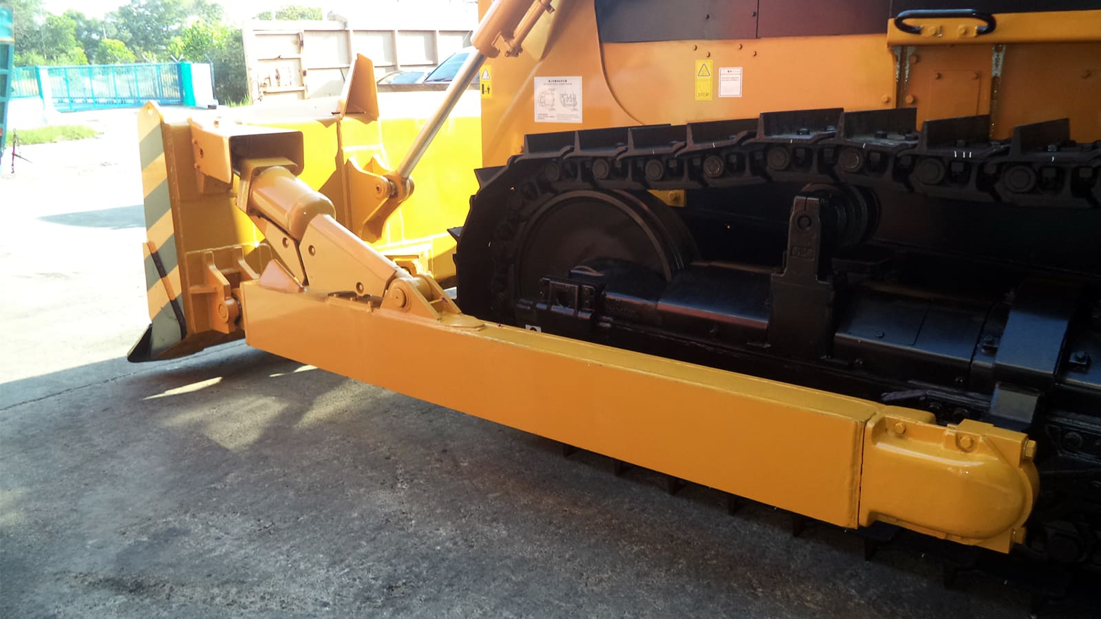 XG4161L bulldozer hydraulic drive system
