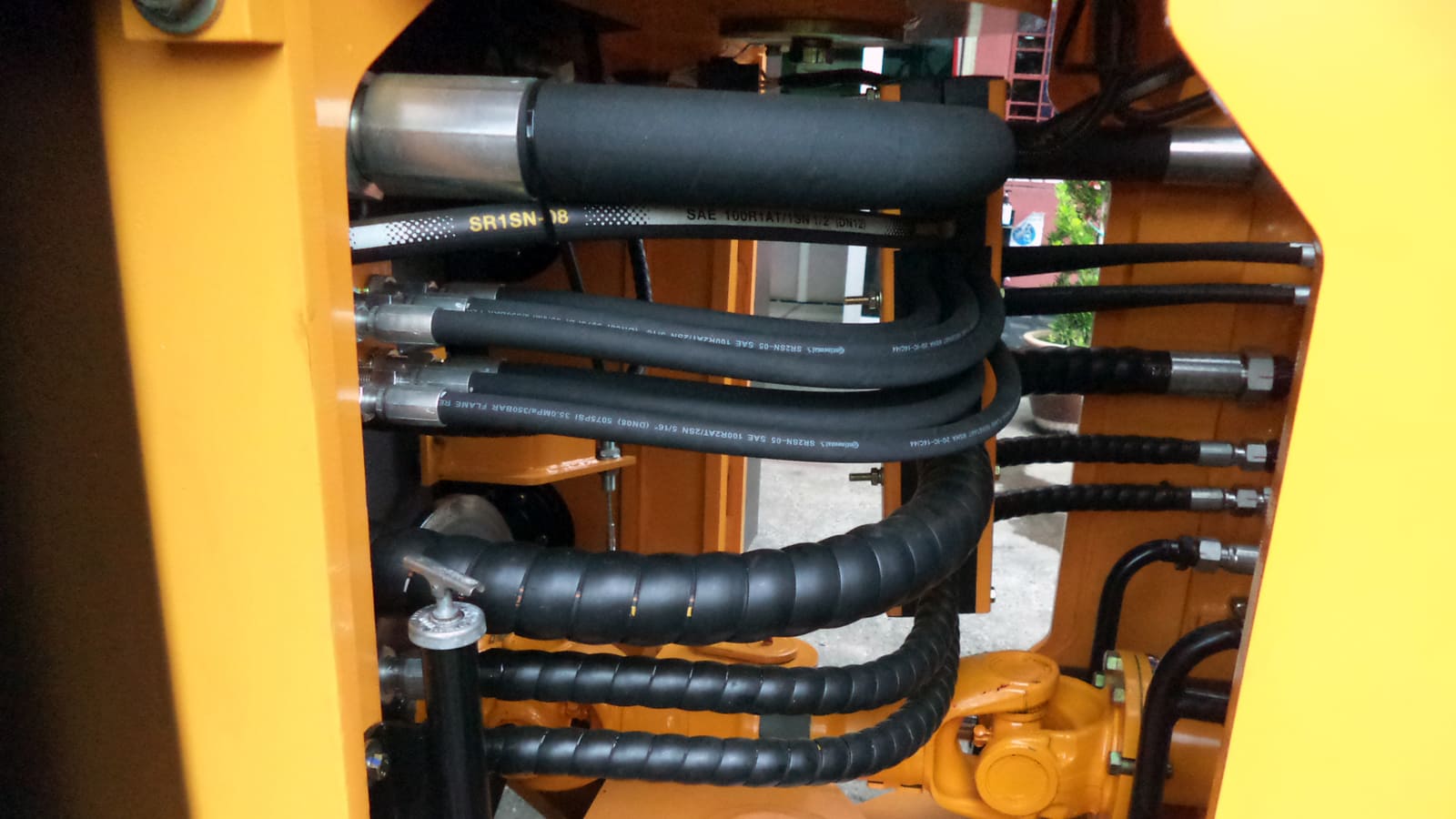 JGM767K wheel loader continental hoses