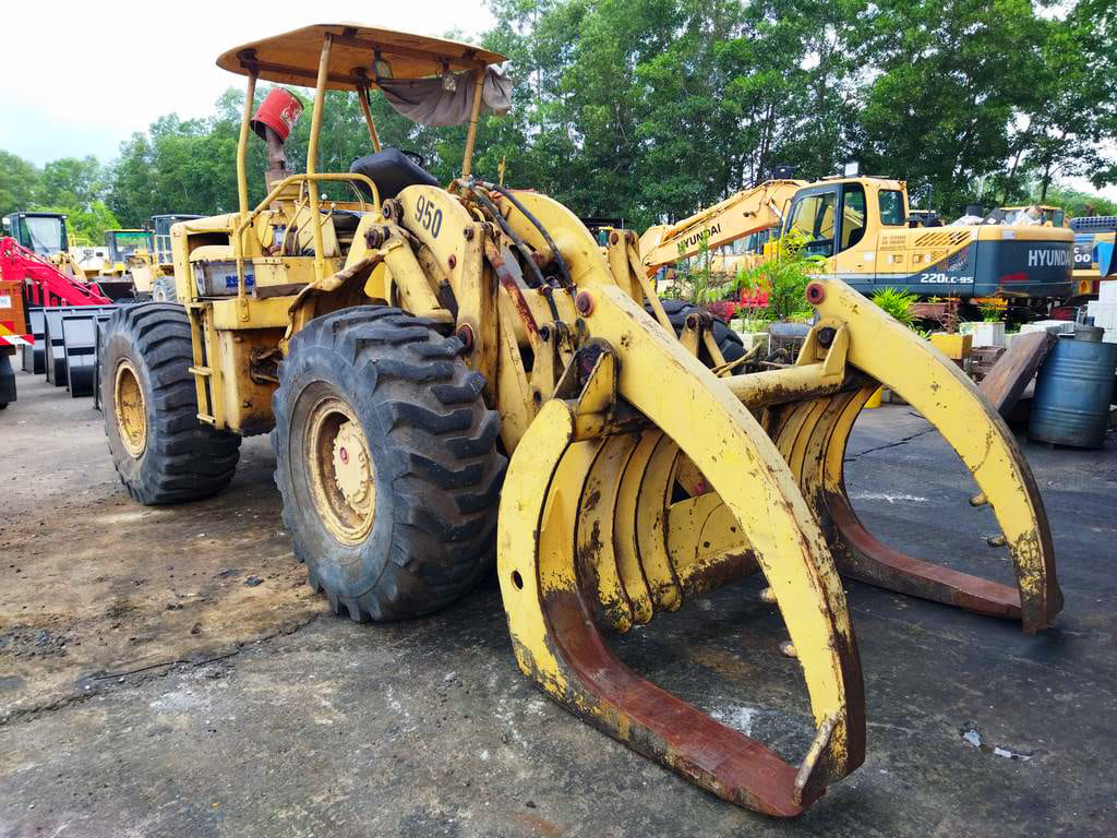 Used CATERPILLAR CAT950 Wheel Loader with Log Fork For Sale & Rent in Malaysia