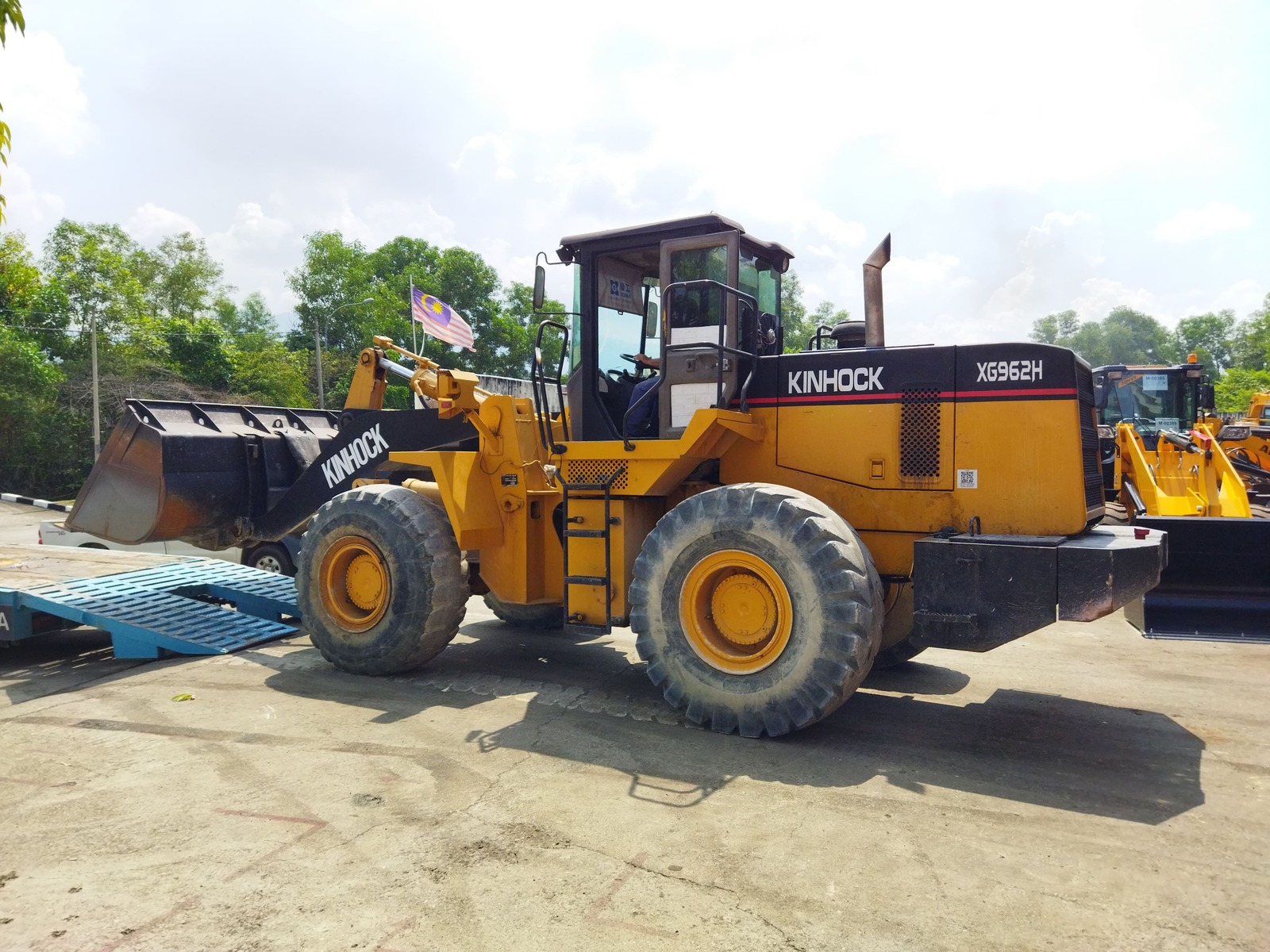 Used XGMA XG962H Wheel Loader For Sale & Rent in Malaysia